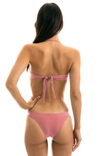 Laad de afbeelding in de Gallery-viewer, Model Back: Rio De Sol Bottom Bottom Callas Bandeau