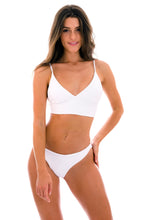 Laad de afbeelding in de Gallery-viewer, Model Front: Rio De Sol Bottom Bottom Cotele-Branco Comfy