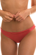 Laad de afbeelding in de Gallery-viewer, Gallery: Rio De Sol Bottom Bottom Madras Dupla Face