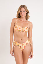 Laad de afbeelding in de Gallery-viewer, Model Front: Rio De Sol Bottom Bottom Mosaico Lola