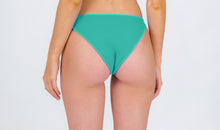 Laad de afbeelding in de Gallery-viewer, Model Back: Rio De Sol Bottom Bottom Opal Essential-Comfy