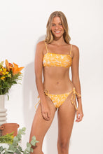 Laad de afbeelding in de Gallery-viewer, Model Front: Rio De Sol Bottom Bottom Sunny-Forest Ibiza-Comfy