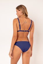 Laad de afbeelding in de Gallery-viewer, Model Back: Rio De Sol Bottom Bottom Touch-Marinho Essential-Comfy