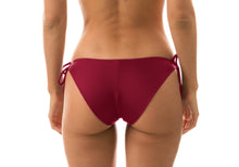Laad de afbeelding in de Gallery-viewer, Model Back: Rio De Sol Bottom Bottom Uv-Desejo Comfort