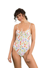Laad de afbeelding in de Gallery-viewer, Model Front: Rio De Sol One-Piece Countryside Julia