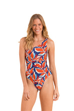 Laad de afbeelding in de Gallery-viewer, Model Front: Rio De Sol One-Piece Leaves Santorini