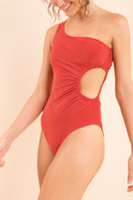 Laad de afbeelding in de Gallery-viewer, Image 12: Rio De Sol One-Piece Malibu-Chili Maeve