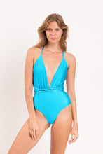 Laad de afbeelding in de Gallery-viewer, Model Front: Rio De Sol One-Piece Miami New Vegas