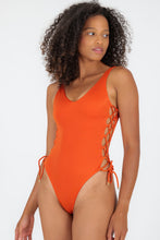 Laad de afbeelding in de Gallery-viewer, Gallery: Rio De Sol One-Piece Paprica Zoe