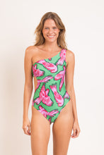 Laad de afbeelding in de Gallery-viewer, Model Front: Rio De Sol One-Piece Parrots Maeve