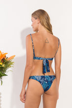Laad de afbeelding in de Gallery-viewer, Model Back: Rio De Sol Set Set Reef Tri-Cos Essential