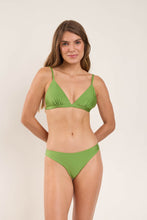Laad de afbeelding in de Gallery-viewer, Model Front: Rio De Sol Set Set Shimmer-Botanica Tri-Fixo Essential