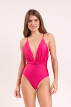 Laad de afbeelding in de Gallery-viewer, Model Front: Rio De Sol One-Piece Shimmer-Olinda New Vegas