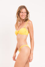 Laad de afbeelding in de Gallery-viewer, Image 04: Rio De Sol Top Top Amarelo Bandeau-Crispy