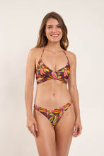 Laad de afbeelding in de Gallery-viewer, Model Front: Rio De Sol Top Top Fiore Kate