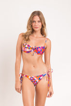 Laad de afbeelding in de Gallery-viewer, Model Front: Rio De Sol Top Top Funny Balconet-Tie
