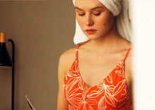 Laad de afbeelding in de Gallery-viewer, Image 12: Rio De Sol One-Piece Trail-Orange Hype