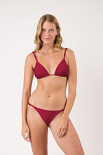 Laad de afbeelding in de Gallery-viewer, Model Front: Rio De Sol Bottom Bottom Touch-Carmim Selena
