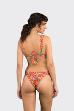Laad de afbeelding in de Gallery-viewer, Model Back: Rio De Sol Bottom Bottom Tropics Essential-Cos
