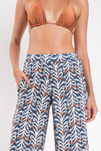 Laad de afbeelding in de Gallery-viewer, Image 07: Rio De Sol Beach Trousers Ikat Wide Pants
