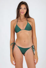 Laad de afbeelding in de Gallery-viewer, Model Front: Rio De Sol Set Set Palace Tri-Rope Cheeky-Rope
