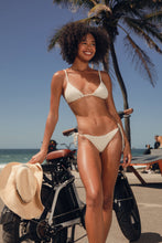 Laad de afbeelding in de Gallery-viewer, Image 11: Rio De Sol Set Set Brisa-Offwhite Lia Lacinho
