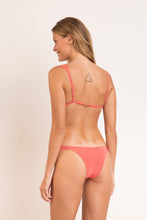 Laad de afbeelding in de Gallery-viewer, Model Back: Rio De Sol Top Top Malibu-Nina Tri-Duo
