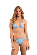 Laad de afbeelding in de Gallery-viewer, Model Front: Rio De Sol Set Set Dots-Sky Frufru-Comfy

