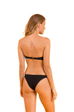 Laad de afbeelding in de Gallery-viewer, Model Back: Rio De Sol Top Top Bora-Black Bandeau-Joy
