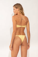 Laad de afbeelding in de Gallery-viewer, Model Back: Rio De Sol Bottom Bottom Drift-Butterglow Eden
