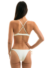 Laad de afbeelding in de Gallery-viewer, Model Back: Rio De Sol Bottom Bottom Perola Tri Arg
