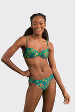 Laad de afbeelding in de Gallery-viewer, Model Front: Rio De Sol Bottom Bottom Wilds Nice
