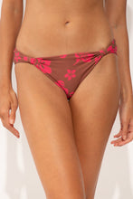 Laad de afbeelding in de Gallery-viewer, Gallery: Wednesday In Hawaii By Rio De Sol Bottom Bottom Pua-Coco-Guava Mel
