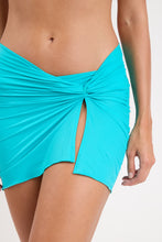 Laad de afbeelding in de Gallery-viewer, Image 05: Rio De Sol Beach Skirt Amb-Nannai Skirt Knot
