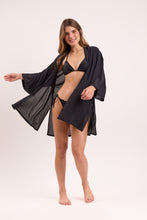 Laad de afbeelding in de Gallery-viewer, Image 11: Rio De Sol Kaftans / Cover Ups Black Kimono
