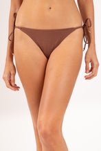 Laad de afbeelding in de Gallery-viewer, Gallery: Rio De Sol Bottom Bottom Sand-Cappuccino Cheeky-Micro
