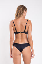 Laad de afbeelding in de Gallery-viewer, Model Back: Rio De Sol Top Top Touch-Black Bandeau-Crispy
