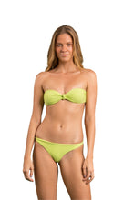 Laad de afbeelding in de Gallery-viewer, Model Front: Rio De Sol Set Set Bora-Citrus Bandeau-Joy Leblon
