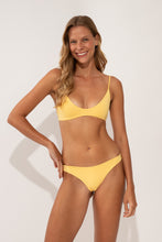 Laad de afbeelding in de Gallery-viewer, Image 06: Wednesday In Hawaii By Rio De Sol Top Top Lilikoi Hana
