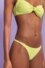 Laad de afbeelding in de Gallery-viewer, Image 09: Rio De Sol Set Set Bora-Citrus Bandeau-Joy Leblon-Fio
