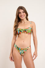 Laad de afbeelding in de Gallery-viewer, Model Front: Rio De Sol Top Top Tropical Sara
