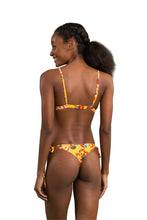 Laad de afbeelding in de Gallery-viewer, Model Back: Rio De Sol Set Set Stories Tri-Fixo Cheeky-Micro
