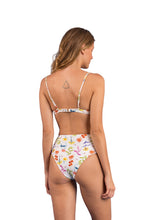 Laad de afbeelding in de Gallery-viewer, Model Back: Rio De Sol Bottom Bottom Countryside Hotpants
