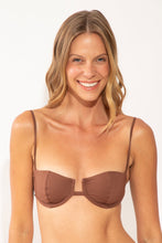 Laad de afbeelding in de Gallery-viewer, Gallery: Wednesday In Hawaii By Rio De Sol Top Top Coco Shell
