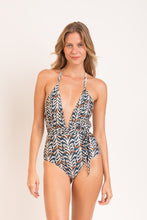 Laad de afbeelding in de Gallery-viewer, Model Front: Rio De Sol One-Piece Ikat New Vegas
