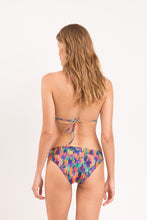 Laad de afbeelding in de Gallery-viewer, Model Back: Rio De Sol Bottom Bottom Euphoria Essential-Comfy
