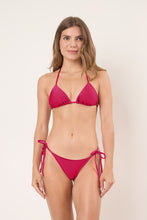 Laad de afbeelding in de Gallery-viewer, Model Front: Rio De Sol Set Set Shimmer-Desejo Tri-Inv Cheeky-Tie
