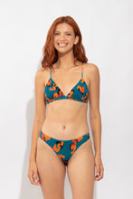 Laad de afbeelding in de Gallery-viewer, Model Front: Rio De Sol Bottom Bottom Luma Essential-Comfy
