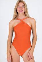 Laad de afbeelding in de Gallery-viewer, Gallery: Rio De Sol One-Piece Paprica High-Neck
