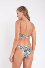 Laad de afbeelding in de Gallery-viewer, Model Back: Rio De Sol Top Top Collage Bandeau-Reto
